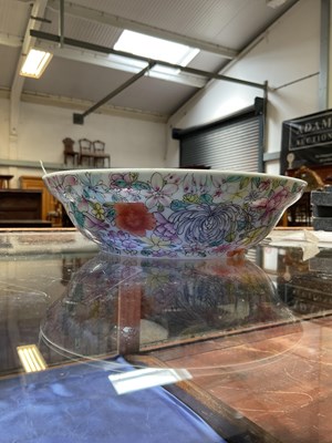 Lot 249 - A 20th century Chinese polychrome bowl,...