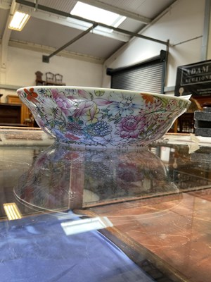Lot 249 - A 20th century Chinese polychrome bowl,...