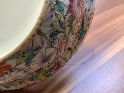 Lot 249 - A 20th century Chinese polychrome bowl,...
