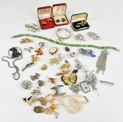 Lot 718 - A collection of assorted costume jewellery...