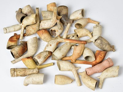 Lot 272 - A collection of clay pipes from various makers...