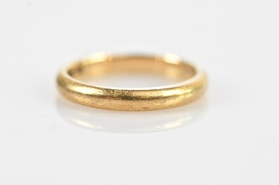 Lot 536 - A 9ct hallmarked yellow gold wedding band,...