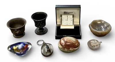 Lot 351 - A quantity of assorted collectors' items...