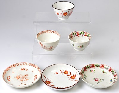 Lot 185 - Three late 18th century English tea bowls and...
