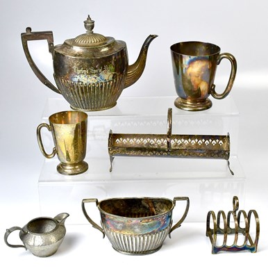 Lot 509 - A quantity of silver-plated ware, to include...