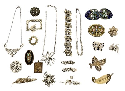Lot 1548 - A small quantity of assorted designer and...