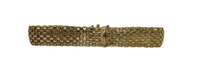 Lot 587 - A 9ct gold cuff bracelet, 7.9g.