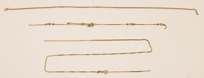 Lot 1449 - Three broken/cut 9ct yellow gold fine link...