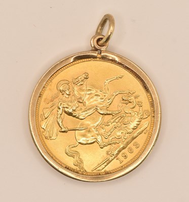 Lot 1426 - An Elizabeth II full sovereign, 1963, in 9ct...
