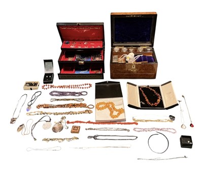Lot 1535 - A large quantity of assorted costume jewellery...