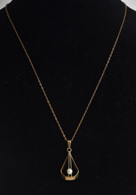 Lot 1466 - A 9ct yellow gold Art Nouveau style cultured...