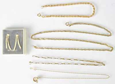 Lot 857 - A group of jewellery, comprising a 9ct yellow...