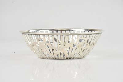 Lot 118 - ROBERTS & BELK; a Victorian hallmarked silver...