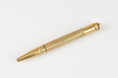 Lot 17 - SAMPSON MORDAN & CO; a 9ct textured yellow...