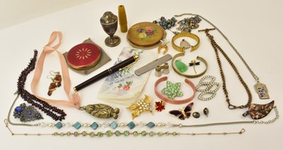 Lot 1569 - Various items of mixed costume jewellery and...