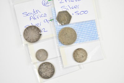 Lot 668 - A mixed collection of coinage comprising...