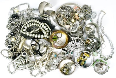 Lot 900 - A quantity of mainly metallic costume...