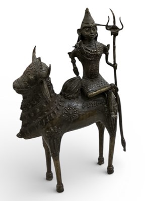 Lot 538 - An early to mid 20th century African Benin...