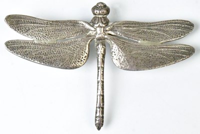Lot 789 - A silver brooch in the form of a dragonfly,...