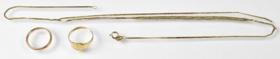 Lot 848 - Three pieces of 9ct yellow gold jewellery,...