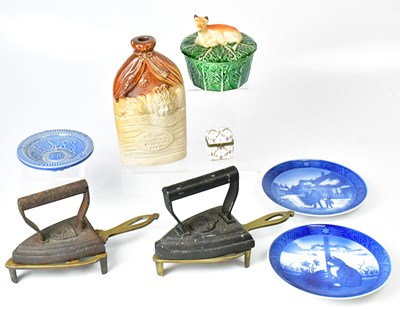 Lot 164 - A collection of ceramics, to include a Doulton...