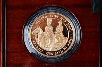 Lot 598 - ROYAL MINT; a gold proof 'The Platinum Wedding...
