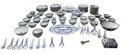Lot 628 - A large quantity of modern Chinese blue and...