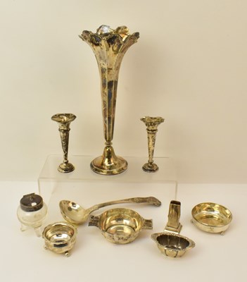 Lot 1207 - Ten items of small hallmarked silver including...