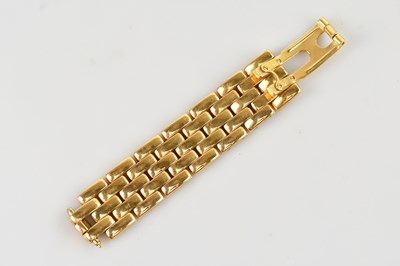 Lot 12 - A part yellow metal watch strap, tests as...