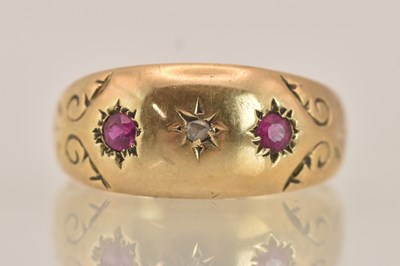 Lot 1406 - A Victorian 9ct yellow gold small ring, with...