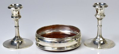 Lot 552 - HENRY MATTHEWS; a pair of George V hallmarked...