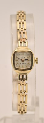 Lot 1684 - SMITHS; a lady's 9ct yellow gold wristwatch,...