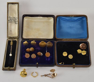 Lot 1306 - A group of gold and yellow metal jewellery...