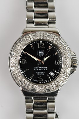 Lot 1039 - TAG HEUER; a lady's Formula 1 stainless steel...