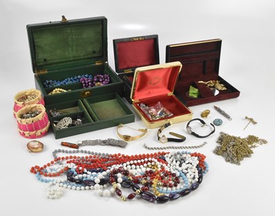 Lot 727 - A collection of costume jewellery, a cameo...