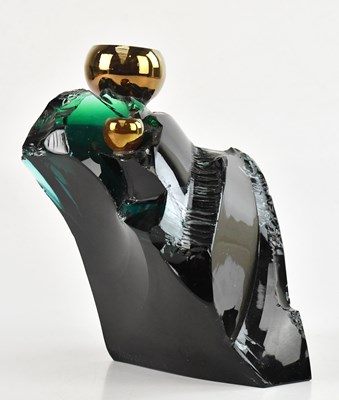 Lot 264 - MALCOLM ALLISTER; a contemporary art glass...