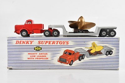 Lot 1626 - DINKY SUPERTOYS; a 986 Mighty Antar Low Loader...