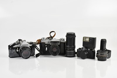Lot 1327 - PENTAX; an ME Super 35mm film camera, with...