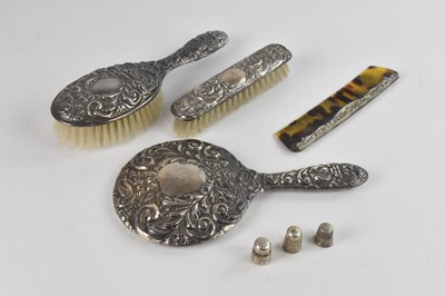 Lot 219 - BROADWAY & CO; an Elizabeth II hallmarked...