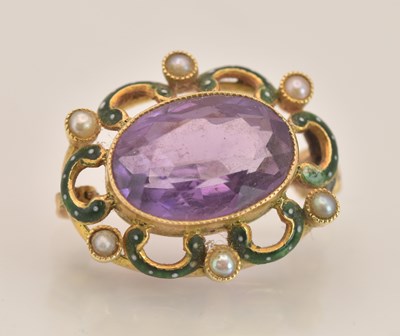 Lot 1510 - A Victorian yellow metal brooch, possibly...