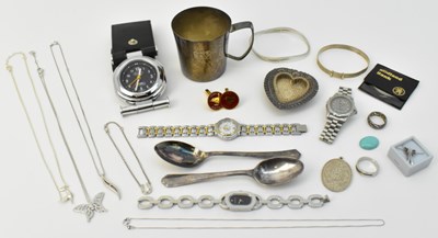 Lot 1556 - A mixed group of costume jewellery and...