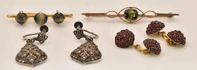 Lot 1312 - Two 9ct rose gold bar brooches, one with bezel...
