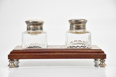 Lot 173 - BROADWAY & CO; an Elizabeth II hallmarked...
