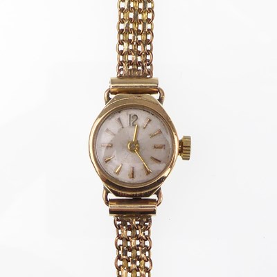 Lot 1109 - A ladies' vintage 9ct gold wristwatch, the...