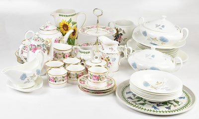 Lot 1527 - A collection of decorative part tea and dinner...