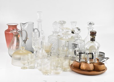 Lot 1613 - A quantity of assorted glassware, including...