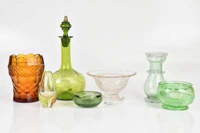 Lot 1598 - A collection of decorative glass including...