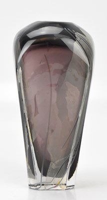 Lot 156 - SAMUEL HERMAN (1936-2020); a good Art Glass...