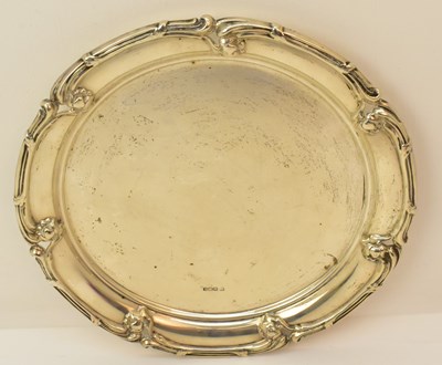 Lot 1140 - JAMES DEAKIN & SONS; a George V hallmarked...