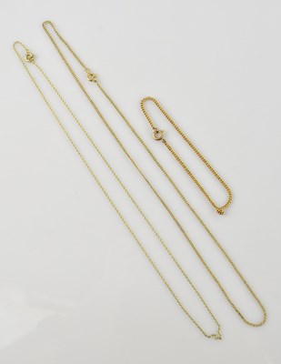 Lot 363 - A yellow metal fine link necklace, length...